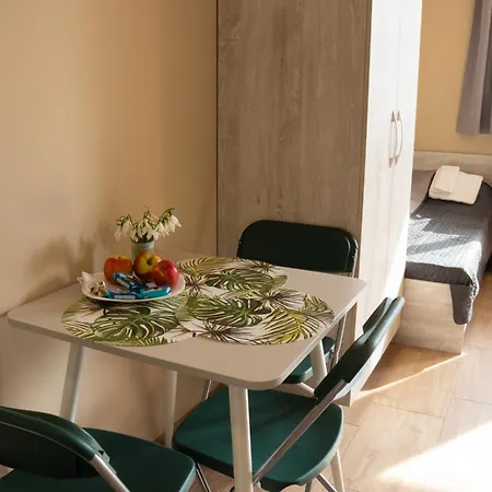 за гости изгрев Апартаменты